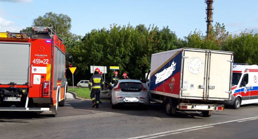 PILNE: kierowcy pod opieką ratowników medycznych. Kolizyjna powtórka