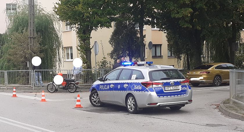 PILNE: 73-latek z urazem nogi w szpitalu. Zderzenie na skrzyżowaniu [ZDJĘCIA]