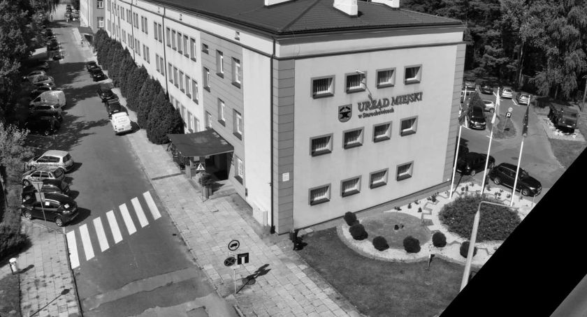 Urząd Miejski w żałobie