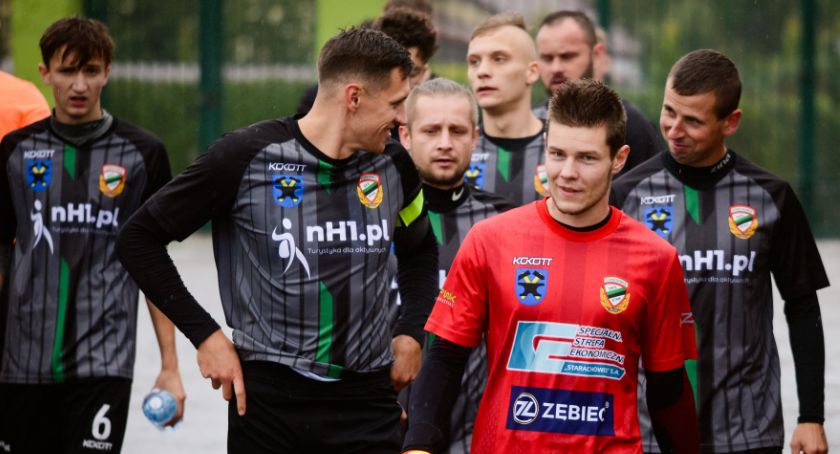 Miały być 3 punkty, a jednak... Zwycięska passa przerwana przez staszowską drużynę