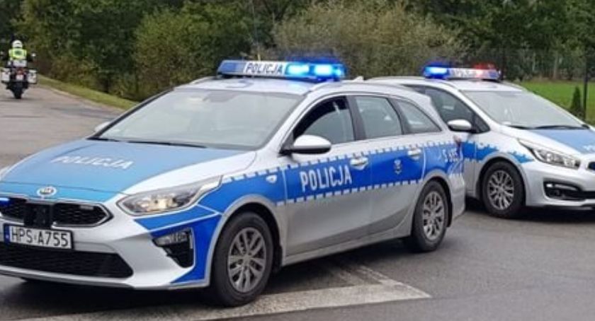 PILNE: zderzenie w pobliżu stacji paliw. Uszkodzone dwa auta