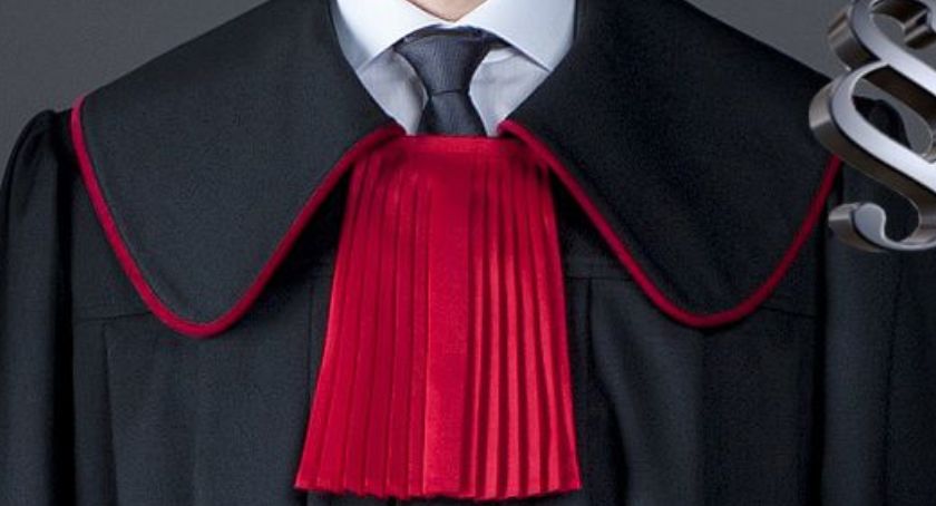Zarzuty, zapobiegawcze środki, a na końcu wyrok. W pojeździe zamknęli się od środka 