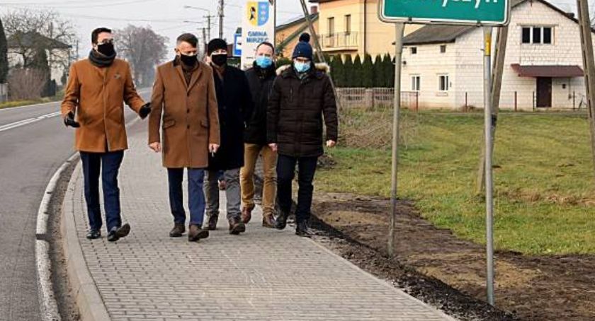 Chodnik wreszcie dokończony