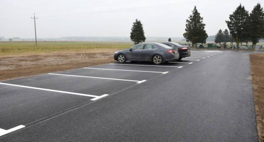 Parking i droga do cmentarza w gm. Mirzec gotowe