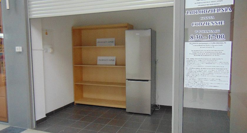  Pozostawiając żywność możesz pomóc potrzebującym. Jadłodzielnia działa na pełnych obrotach