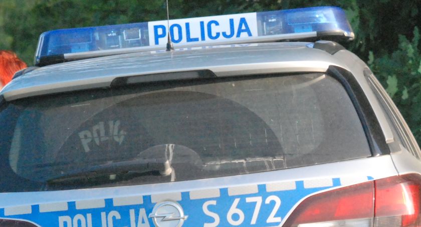 Są pierwsze nieprawidłowości w związku z ograniczeniami epidemiologicznymi. Policjanci wystawili mandaty