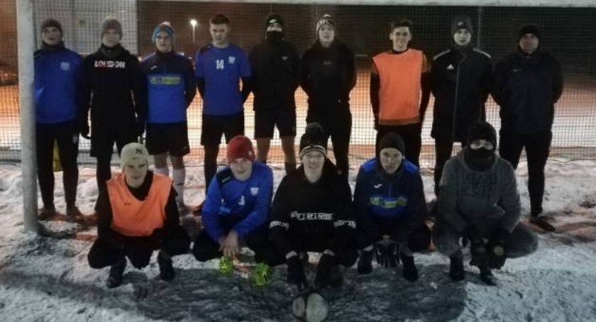 Pandemia wirusa SARS-CoV-2 krzyżuje plany kolejnym zespołom. Transferowe priorytety: obrońca i środkowy pomocnik