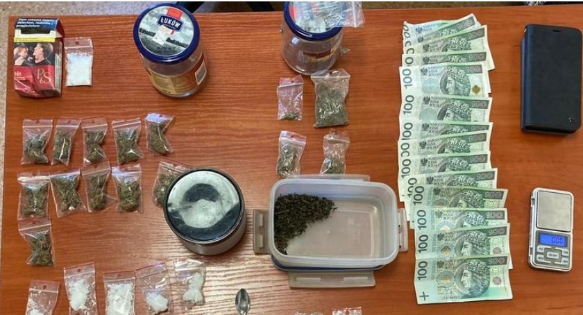 Najpierw na ulicy, a później w mieszkaniu. Zatrzymania, zarzuty i areszt