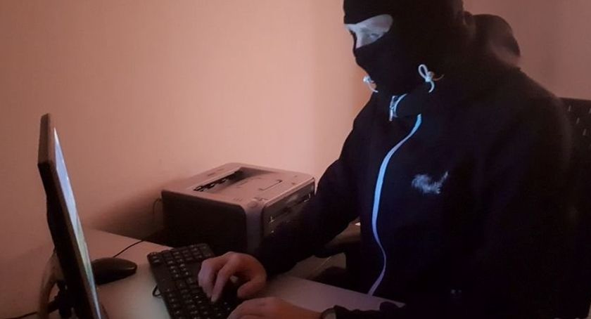 Cyberprzestępcy są wśród nas. W perfidny sposób dała się oszukać
