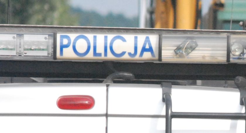 Pech na odcinku krajowej 42. Dwa uszkodzone auta