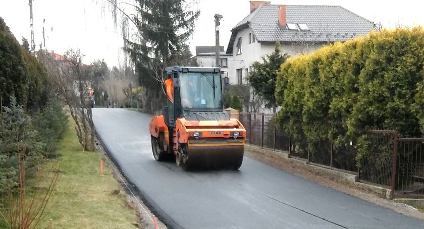 Sprzęt ciężki na starachowickich drogach