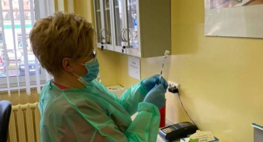 Epidemia, szczepienia i uwagi pacjentów w Starachowicach