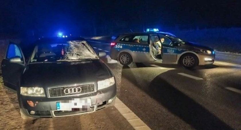 Tragiczny wieczór na drodze w Bartoszowinach. Nie żyje kierowca roweru