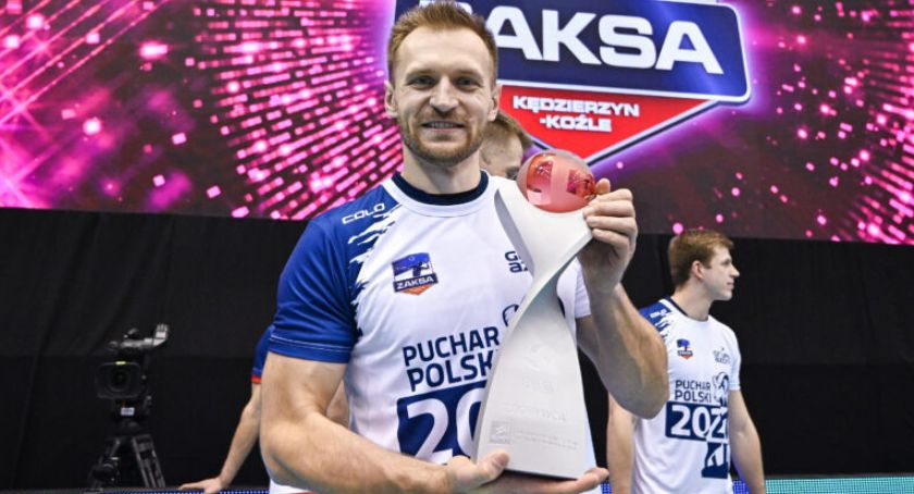 Adrian Staszewski specjalnie dla Czytelników TYGODNIK-a. U podnóża siatkarskiego Olimpu