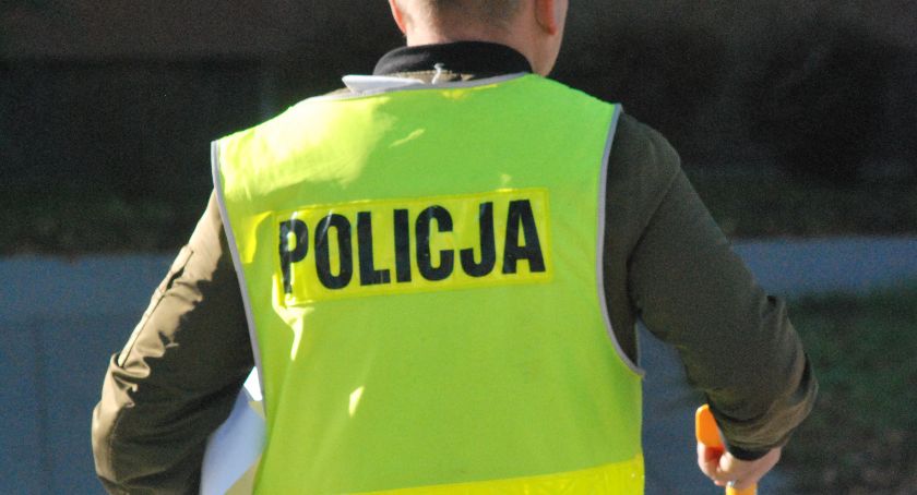 34-latek ze złamaną nogą, a policjanci szukają świadków. Echa wypadku 