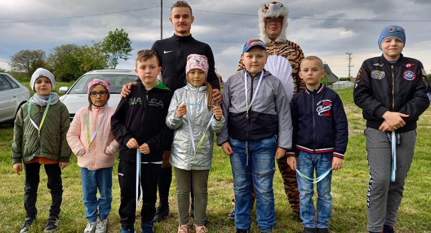 Arka z tygrysim pazurem. One man show na stadionie w Pawłowie