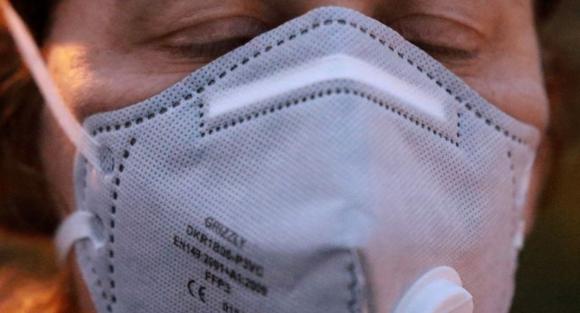 Koronawirusowy raport. Kwarantanna mieszkanców powiatu starachowickiego 
