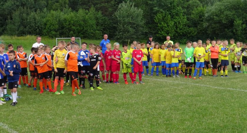 Początek wakacji pod znakiem turniejowej rywalizacji. Futbolowe spektakle przez duże S