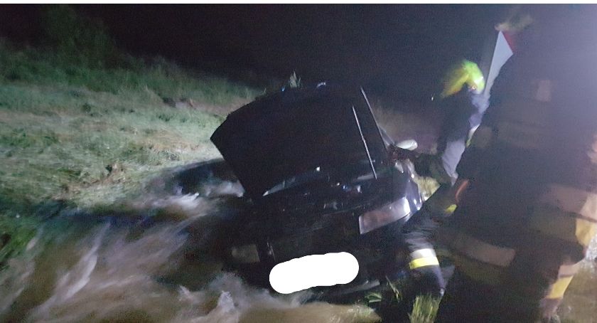 Po nocnej burzy w powiecie starachowickim. Drogowy pech w Wąchocku