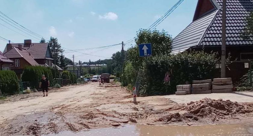 Starachowice. Parkowa z poślizgiem...