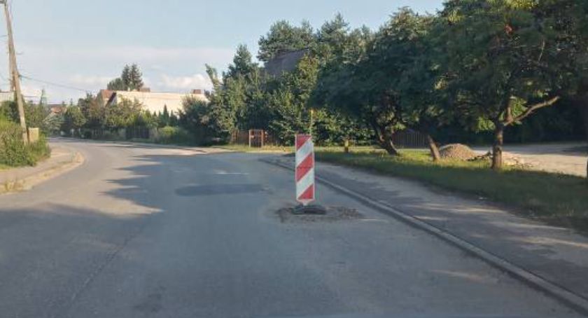 Wąchock. Zawalidroga blokuje przejazd
