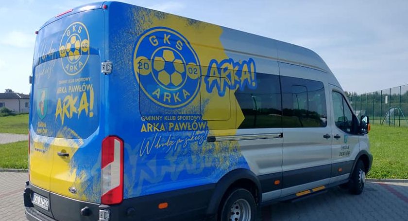 Klubowy bus Arki Pawłów już gotowy. Podróżować będą w komfortowych warunkach 