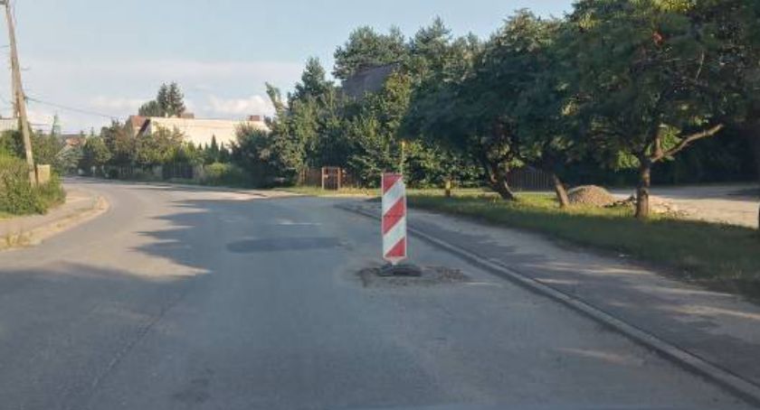 Gm. Wąchock. Zawalidroga blokuje przejazd