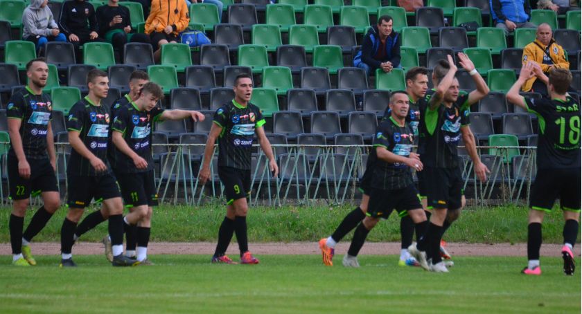 Hummel IV liga. Trzy punkty zostały w Starachowicach. Star lepszy od Granatu 