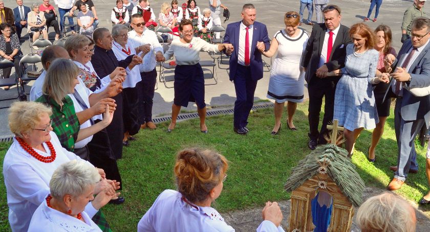Dożynki w Adamowie pełne tańca i radości
