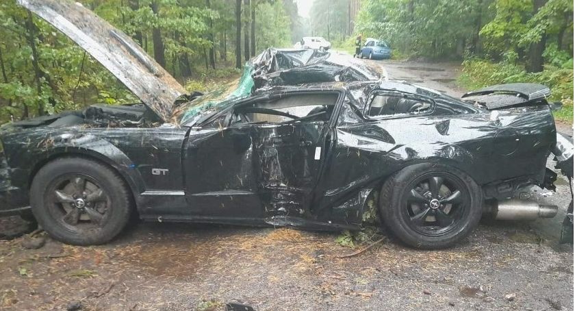 Warunki atmosferyczne zrobiły swoje? Wypadek na granicy powiatów starachowickiego i skarżyskiego