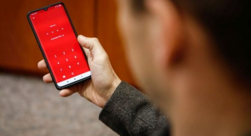 Oszustwo na niezapłacony rachunek za prąd. SMS-y trafiły do mieszkańców Starachowic 