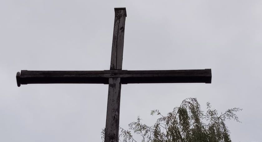 Starzejący się krzyż na Majówce