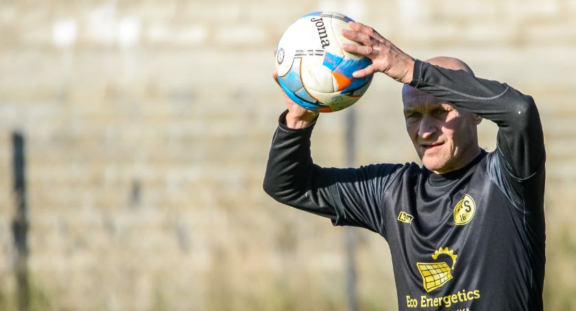 Team Bartłomieja Drabika nadal liderem. Huragan nie był im straszny