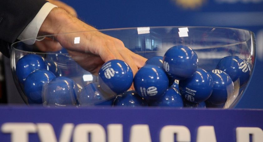 Puchar Polski na szczeblu okręgu świętokrzyskiego. Którego z rywali wylosuje dziś Włodzimierz Lubański?