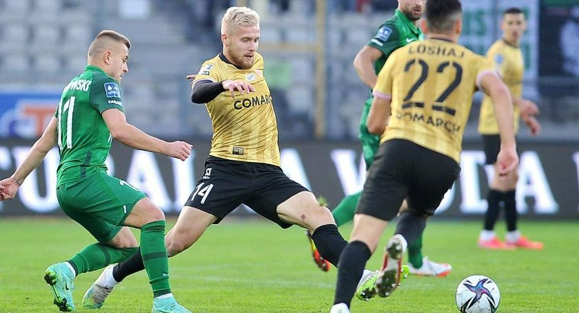 Krystian Bracik zadebiutował w piłkarskiej Ekstraklasie. Zastąpił syna byłej gwiazdy FC Barcelony 