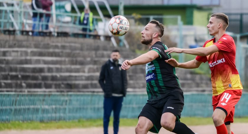 Star Starachowice. Równym krokiem z liderem z Rudek