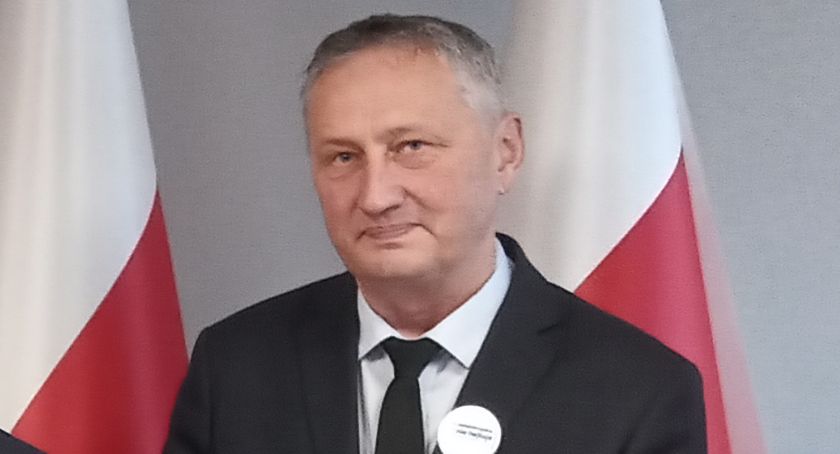 Wojewoda Koniusz odpowiada na protesty pacjentów ze Starachowic