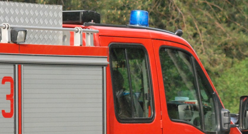 Akcja z udziałem strażaków w Rudkach. Domownicy wykazali się czujnością