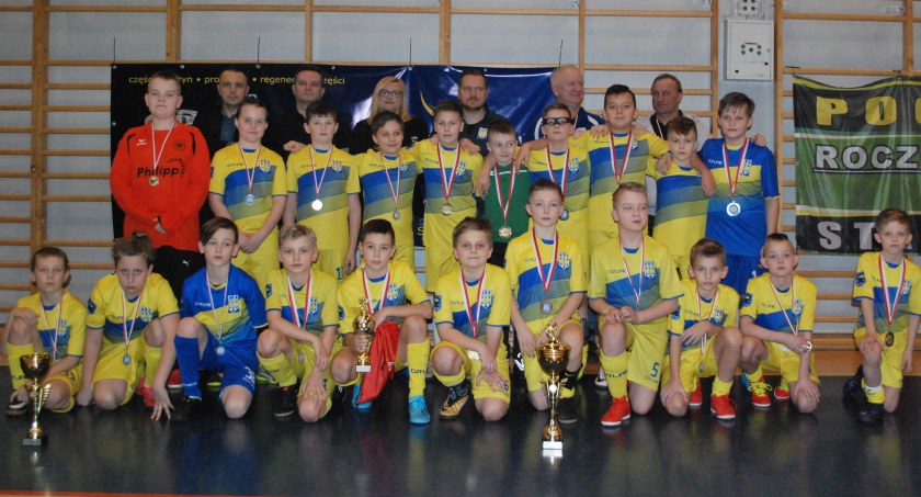 Juventa Starachowice i Akademia Piłkarska Staru w elitarnym gronie. Gwiazdki rozdane na gwiazdkę