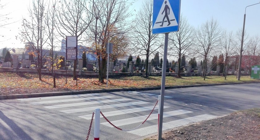 Powiat rezygnuje z budowy przejść dla pieszych w gminie Pawłów