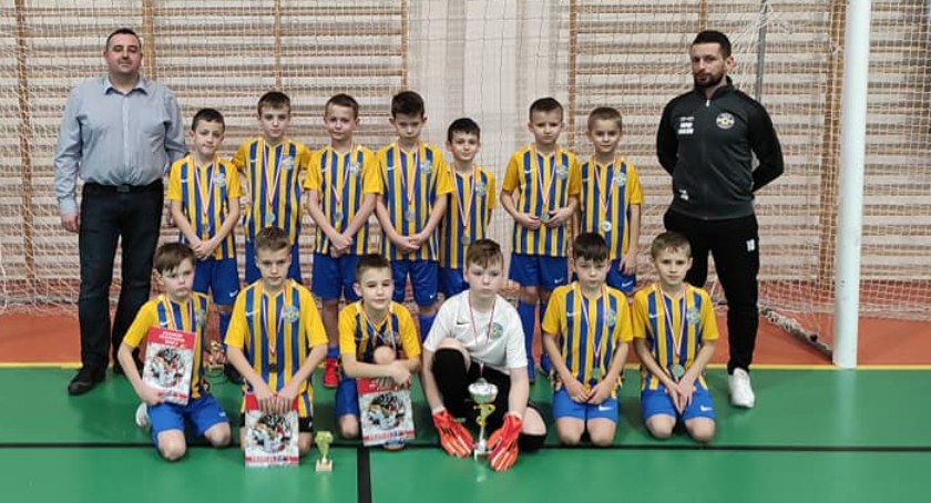 Drużyna Mirosława Kalisty w finale turnieju rocznika 2012. Nowy rok przywitali futbolowymi emocjami
