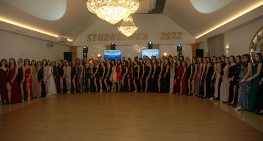 Studniówka w II LO w Starachowicach
