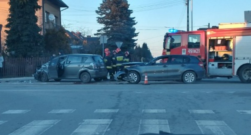 Zderzenie dwóch samochodów w Starachowicach. Kto okazał się sprawcą?