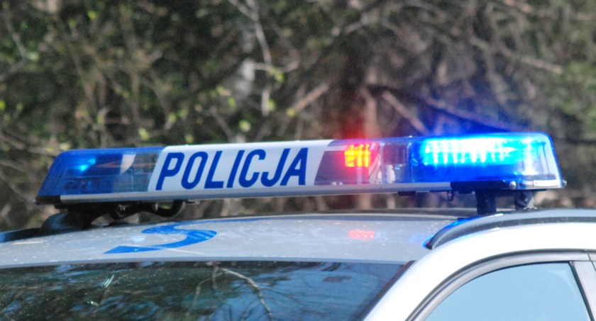 Kradzież na terenie gminy Mirzec. Dziś szukają go policjanci