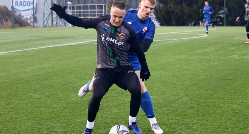 Star Starachowice lepszy od radomskiej Broni. Jakub Chrzanowski trafia do siatki