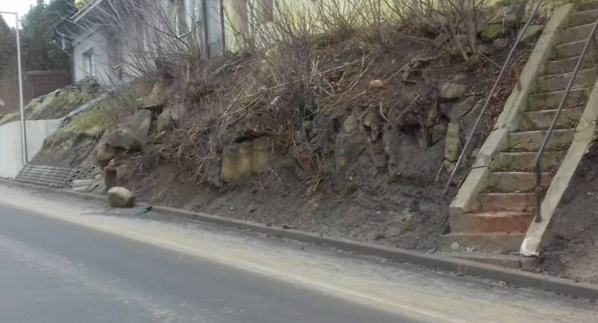 Po remoncie ul. Kilińskiego kamienie lecą na ulice...