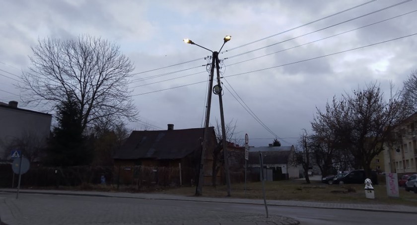 Starachowice. Widno w dzień, ciemno w nocy 