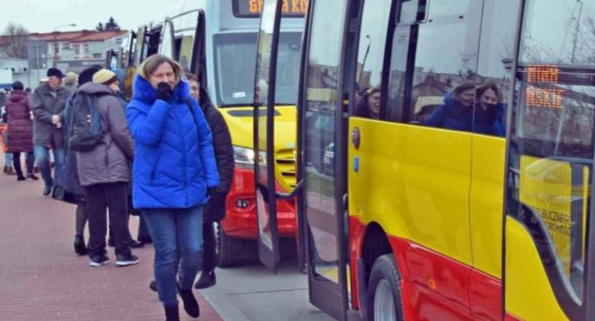 Transport publiczny po gminach powiatu starachowickiego?