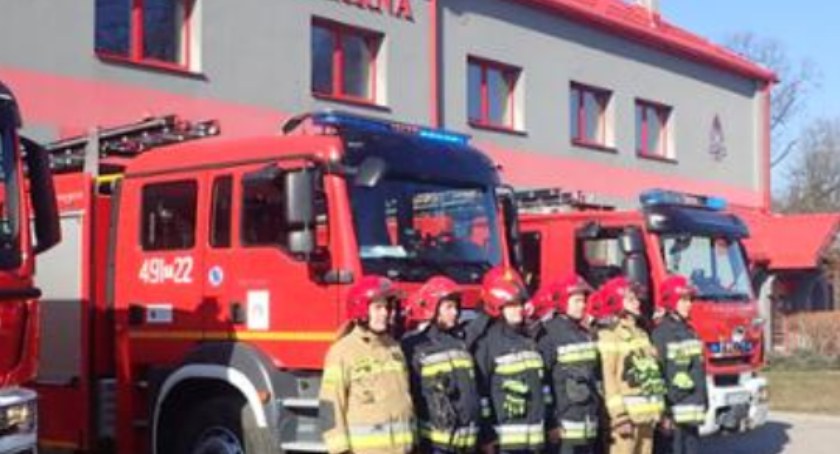 Starachowiccy strażacy solidarni z Ukraińcami. Oddali hołd tym, którzy polegli