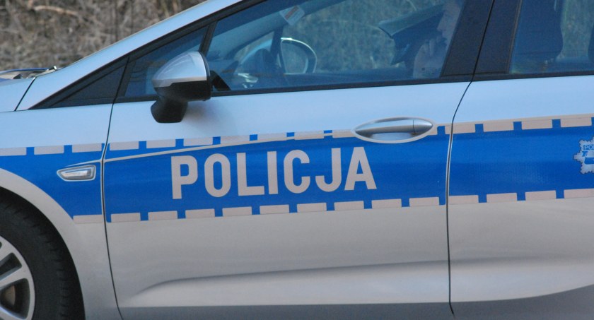 Droga Mirzec - Wąchock. Co przeszkodziło kierującemu w dalszej jeździe?